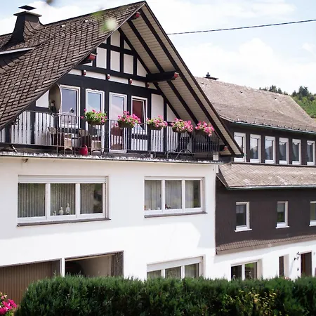 Dreibettzimmer Mit Dusche Und Wc * Lennestadt
