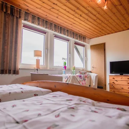 Dreibettzimmer Mit Dusche Und Wc * Lennestadt